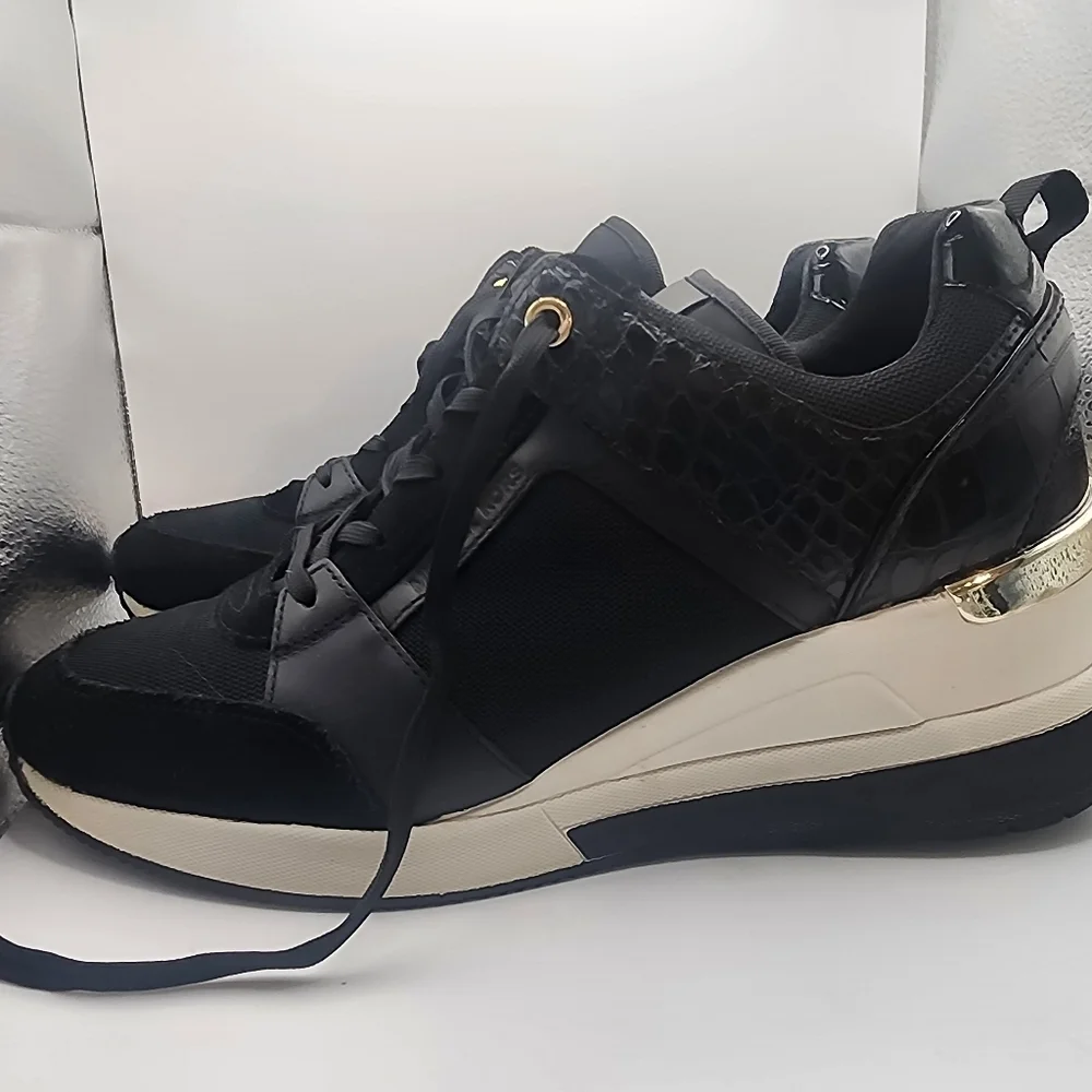 Michael Kors Wedge Sneakers Back And Gold Size 8.5.
